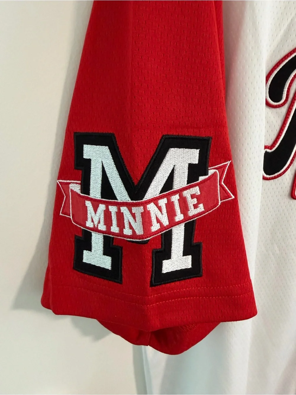 Disney Parks Minnie Mouse 28 White Red Black Adult Baseball Jersey Top Large